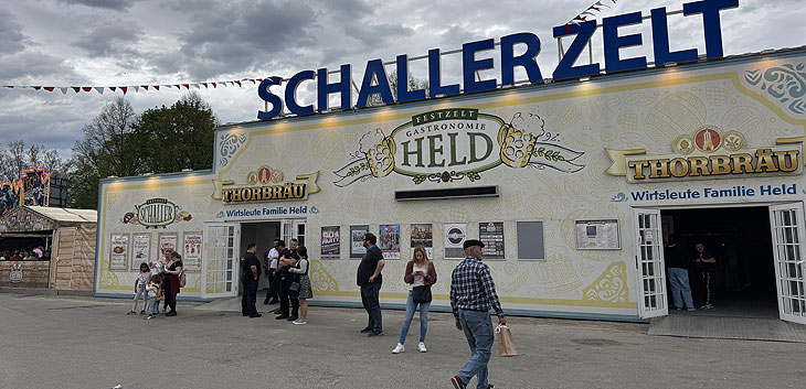 Schallerzelt auf dem Osterplärrer in Augsburg (©Foto: Martin Schmitz)
